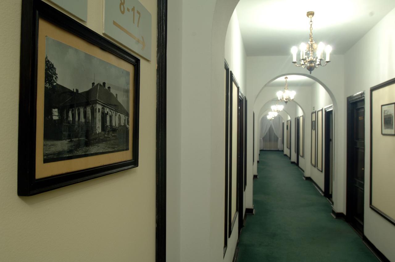 Hotel "Zajazd Napoleonski" Varsovia Exterior foto